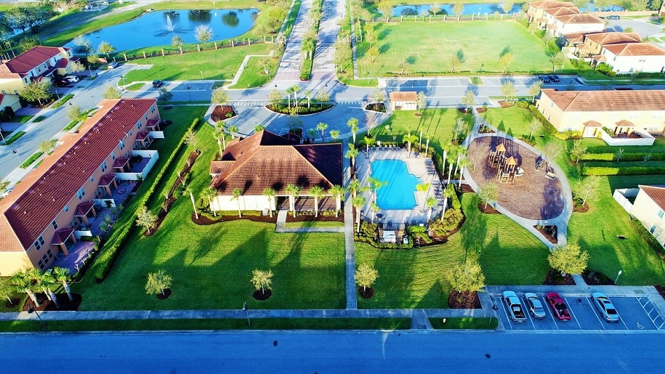 Suburban neighborhood in Ocoee, Florida with well-maintained homes and lush greenery