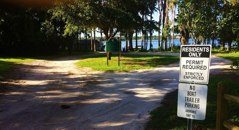 Scenic trail with colorful flora and fauna in Central Florida