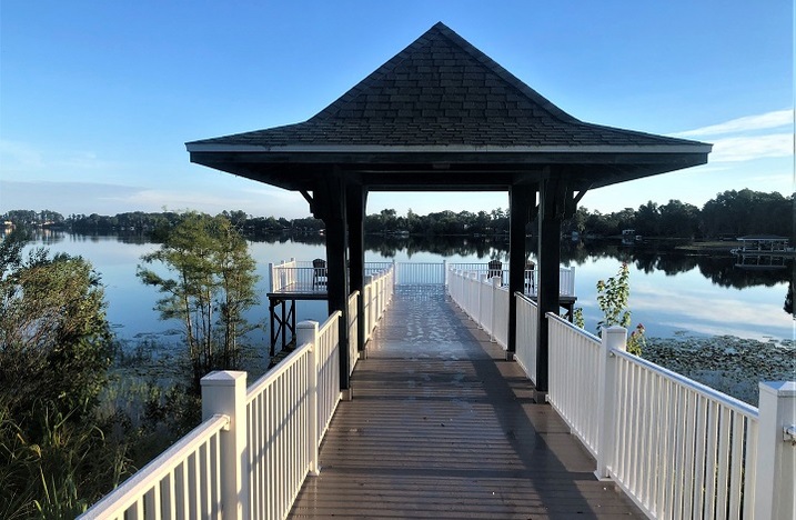 Scenic view of the natural beauty surrounding Lakes of Windermere