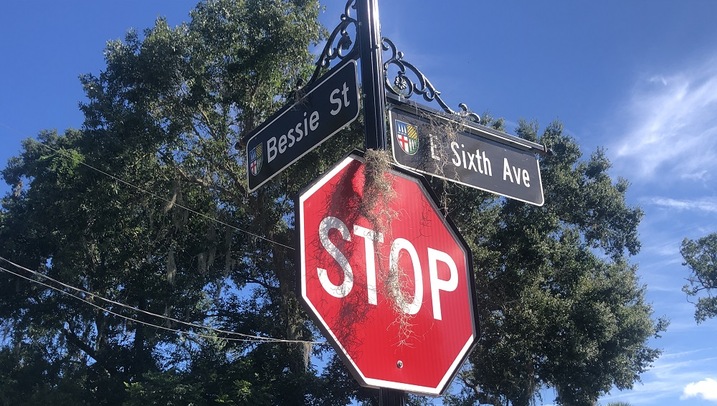 Bessie Street Sign