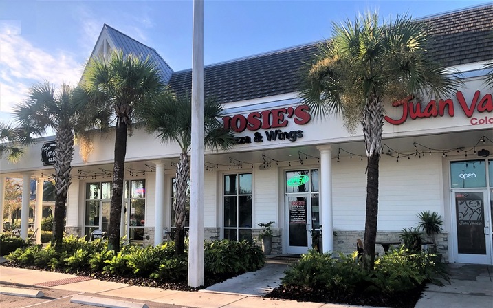 Josie's Pizza & Wings in Windermere Village